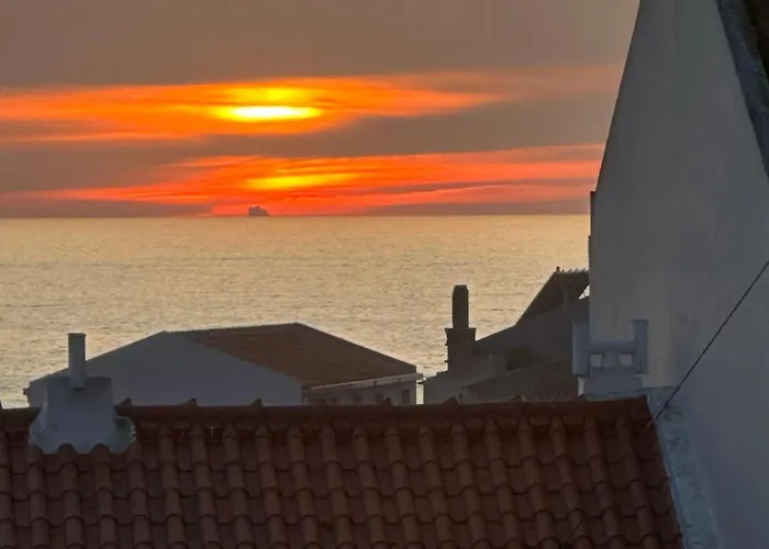 Sunset House / Casa Por Do Sol * Nazaré